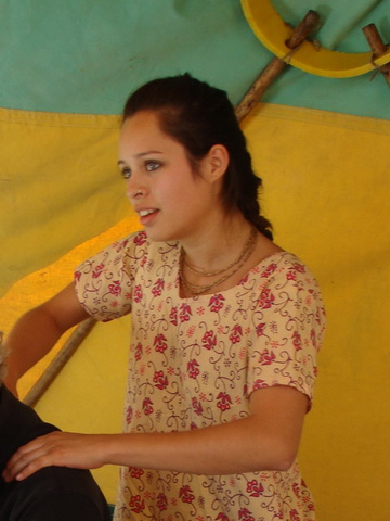 Radharani Dasi from Mexico practises Oriental Massage.