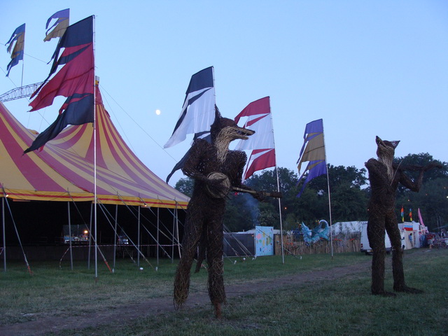 Many large tents host stages for music, theatre and all kinds of entertainment.